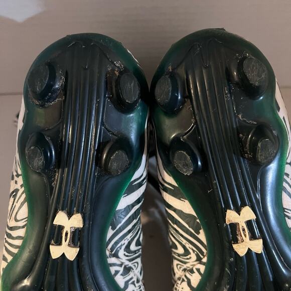Under Armour Highlight Lux MC Clutch Fit Green Football Cleats 1297953-311 main image 10